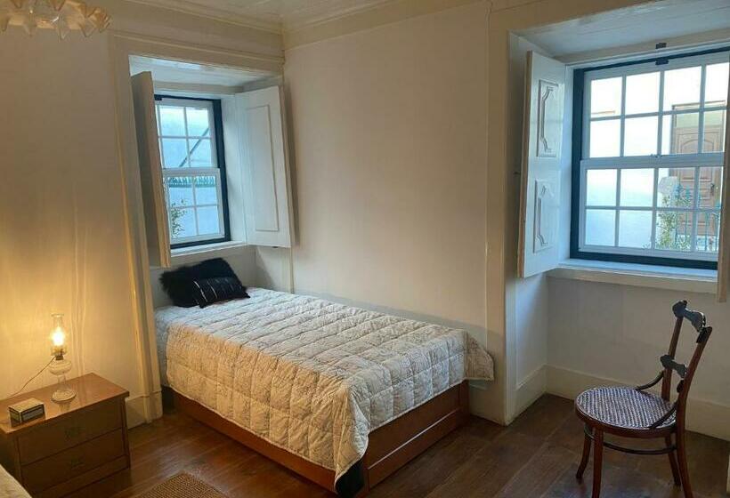 مبيت وإفطار Casa Da Ponte, Coja