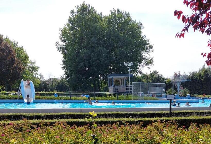 مبيت وإفطار Chalet Conference 6 Pers