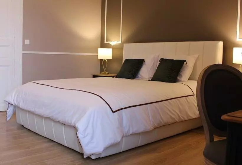 Aamiaismajoitus (B&B) Château De La Rose