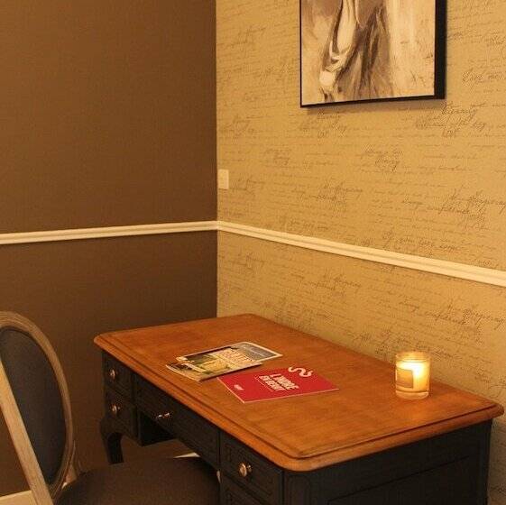 ベッドアンドブレックファースト Château De La Rose