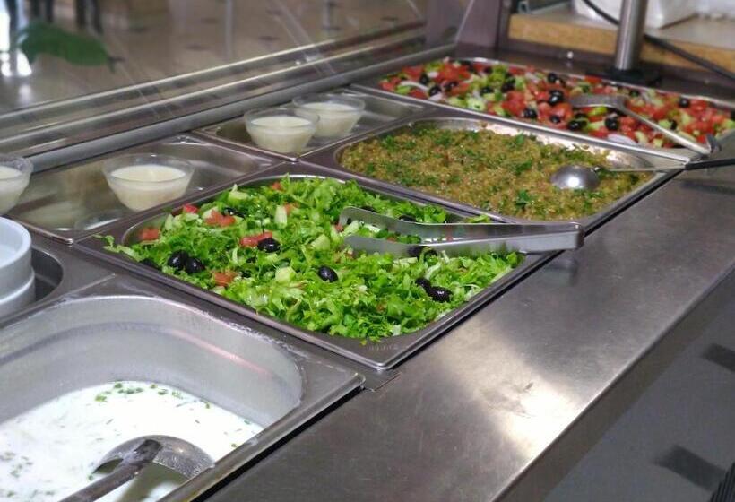 فندق семеен хотел детелини