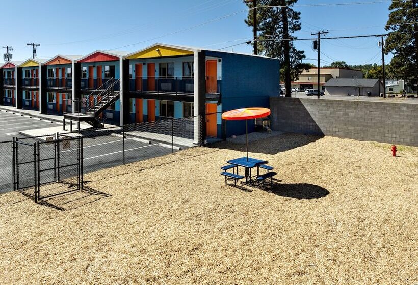 فندق Americana Motor