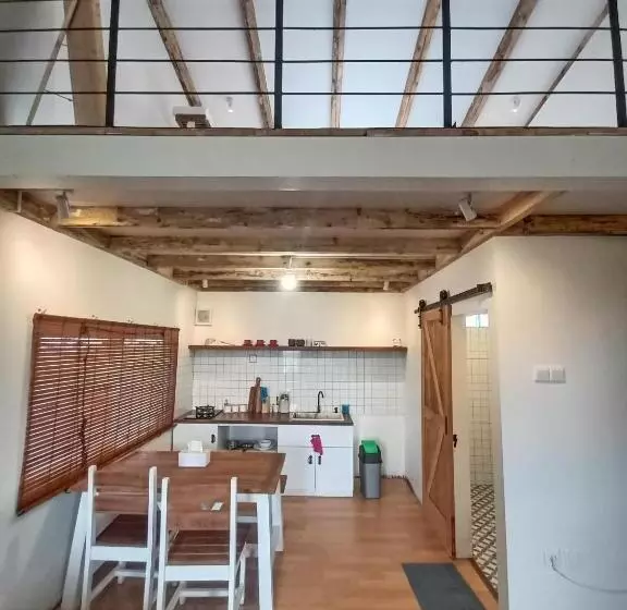 ホテル Awana Farmhouse Dieng