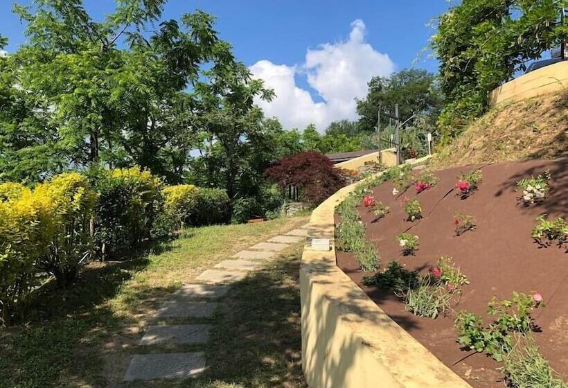 ホテル Eremo Dei Poeti Albergo Diffuso