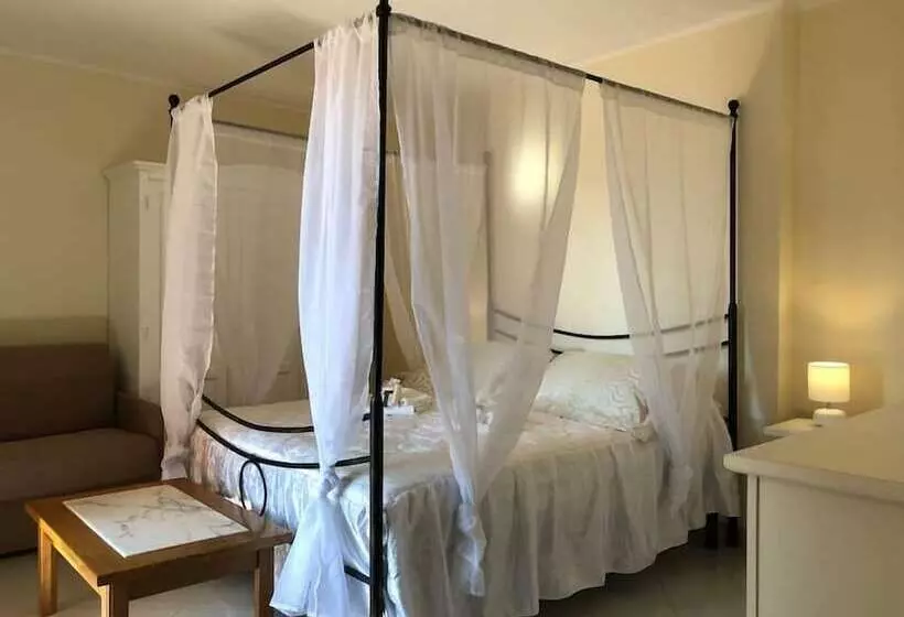 Hotelli Eremo Dei Poeti Albergo Diffuso