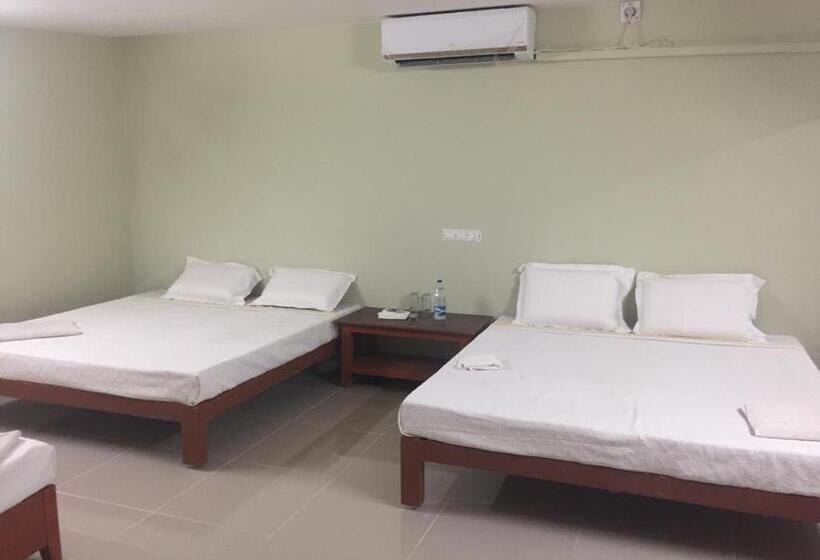 هتل King Park Resorts