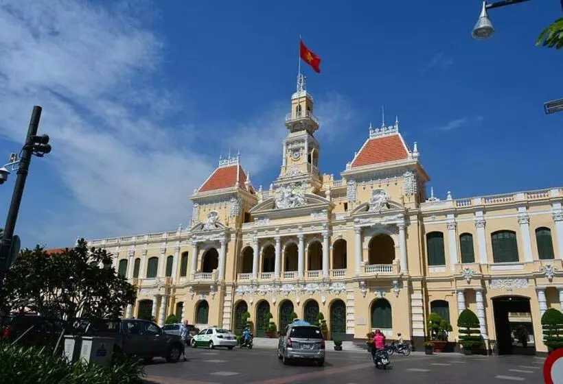 هتل Nam Anh 2
