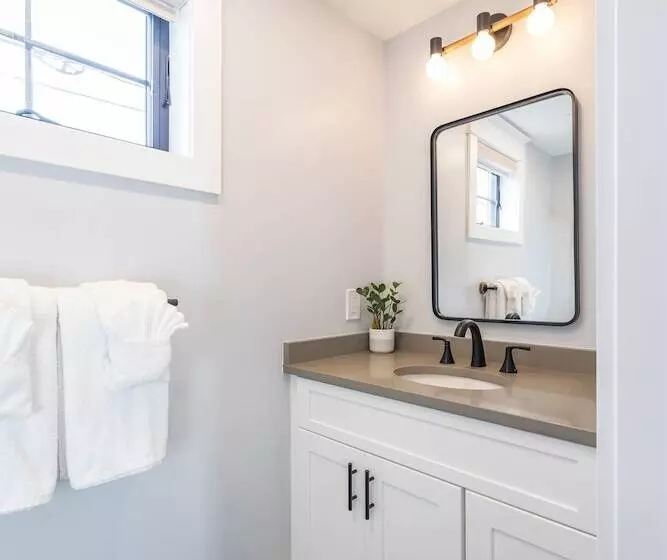 Lomakeskus The Hen Houses