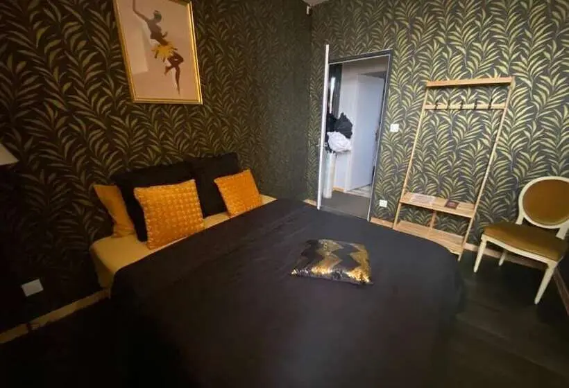 ベッドアンドブレックファースト Chambres D’hôte Au Chapeau Claque Cabaret
