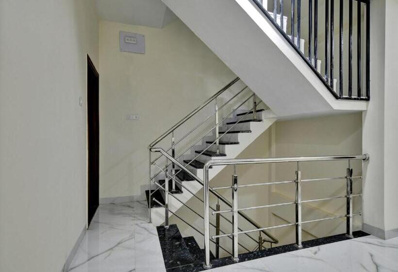 酒店 Oyo Flagship 81131 Dr Greens