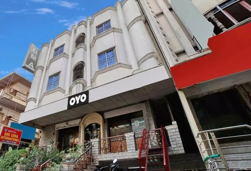 ホテル Oyo Flagship 81161  Sri Uma International
