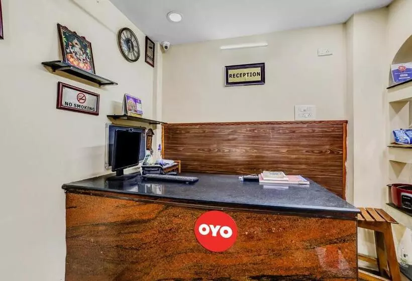 ホテル Oyo Flagship 81161  Sri Uma International