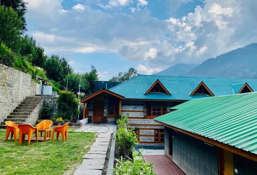 Snow Clad Riverview Hotel & Resort, Manali