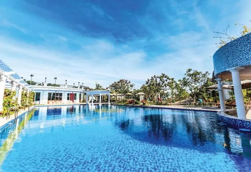 هتل Vườn Vua Resort & Villas