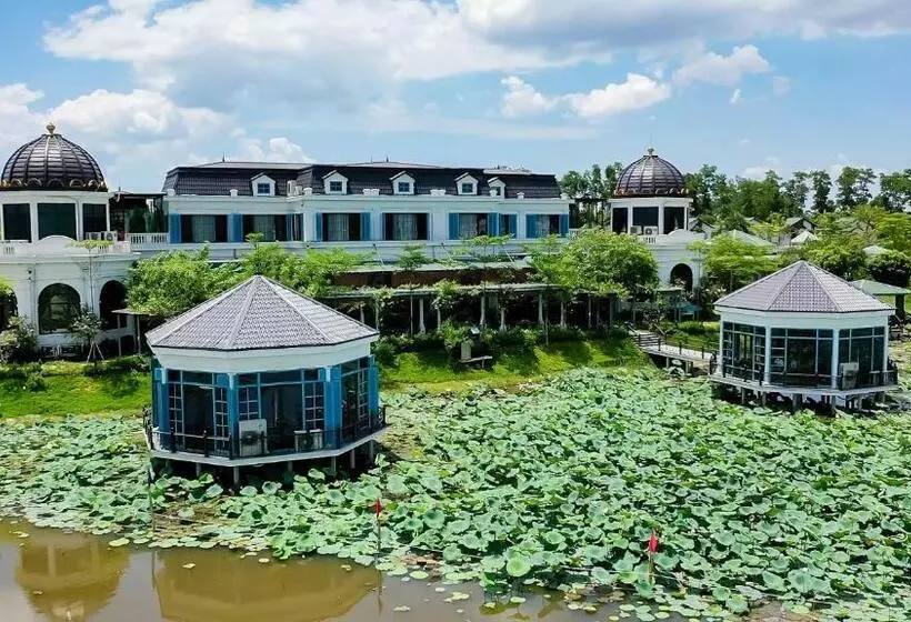 هتل Vườn Vua Resort & Villas
