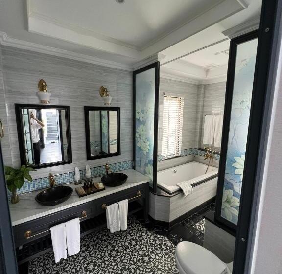 Отель Vườn Vua Resort & Villas