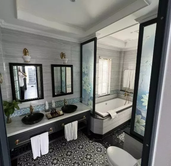 هتل Vườn Vua Resort & Villas