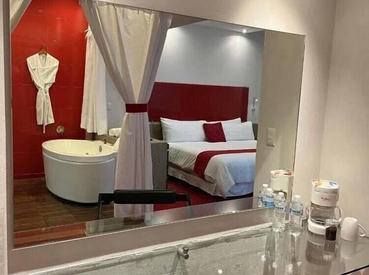 هتل Zújmú Business Boutique