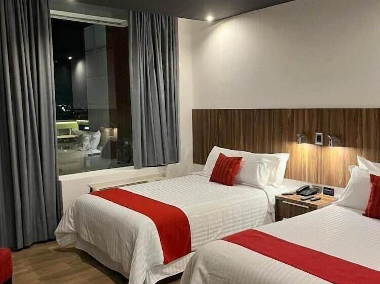 هتل Zújmú Business Boutique