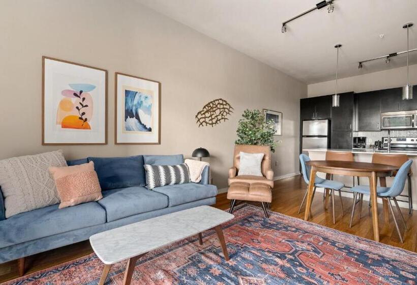 Lodgeur At Elan Med Center