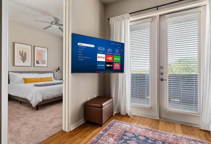 Lodgeur At Elan Med Center