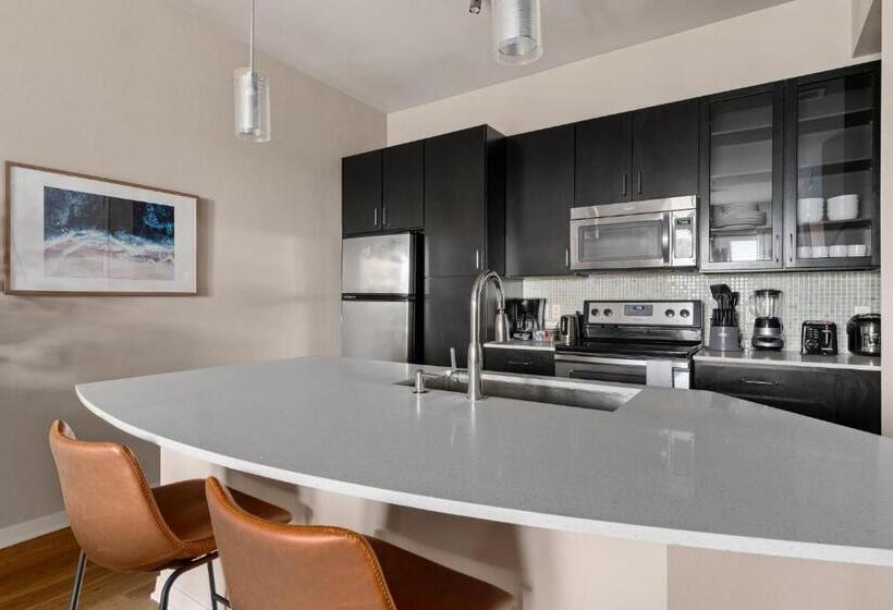 Lodgeur At Elan Med Center