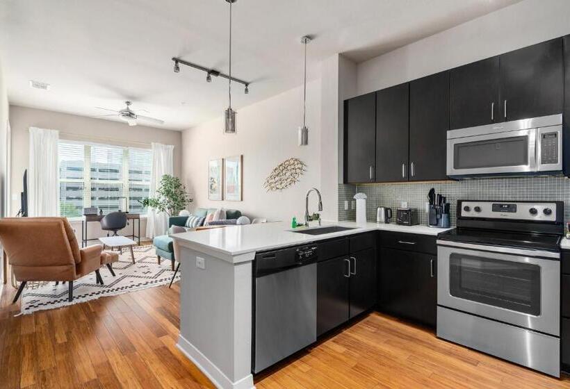 Lodgeur At Elan Med Center