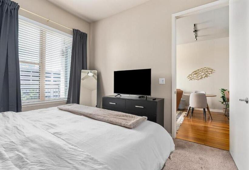 Lodgeur At Elan Med Center