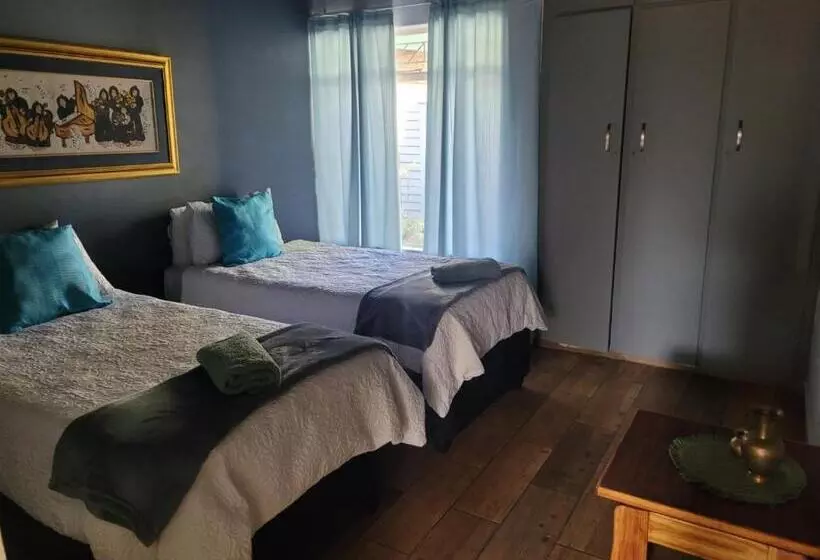 ペンション 29b Zebra Street   Inhimwe Guesthouse