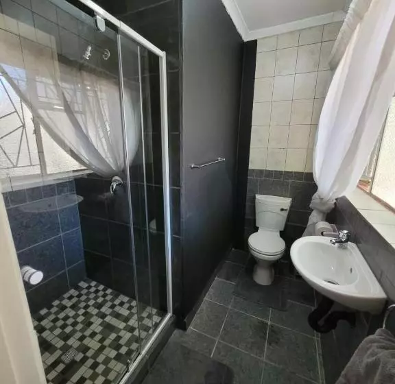 ペンション 29b Zebra Street   Inhimwe Guesthouse