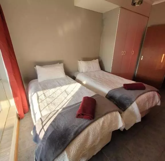 ペンション 29b Zebra Street   Inhimwe Guesthouse