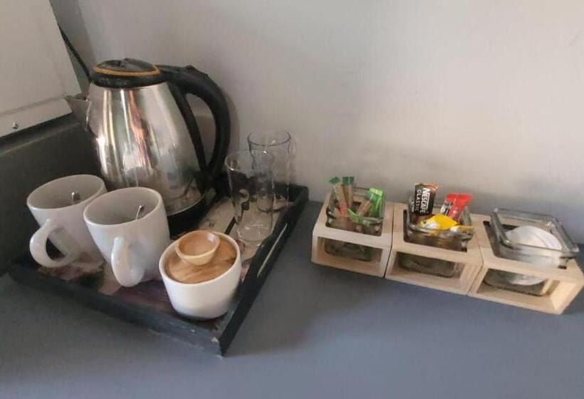 פנסיון 29b Zebra Street Inhimwe Guesthouse