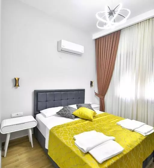 Red Moon Suites