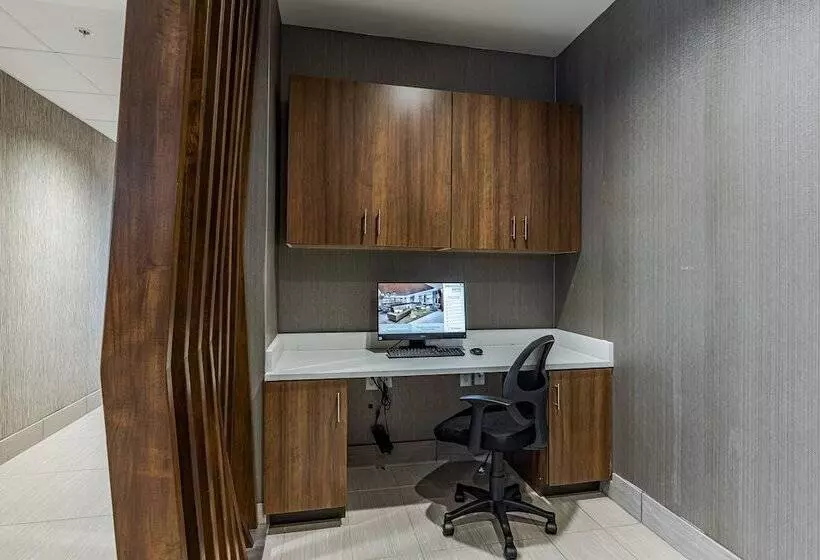 Hotelli Springhill Suites By Marriott Detroit Sterling Heights