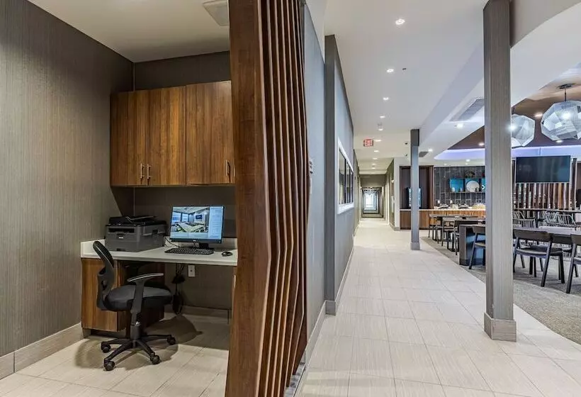 Hotelli Springhill Suites By Marriott Detroit Sterling Heights