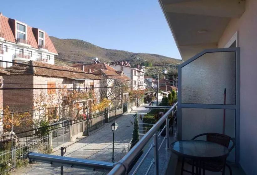 ホテル Vila Ilir