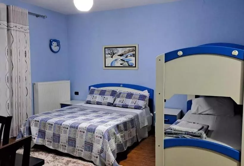 ホテル Vila Ilir