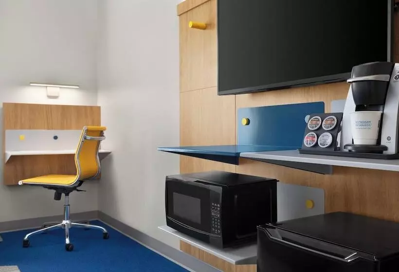 Microtel Inn & Suites By Wyndham Lachute