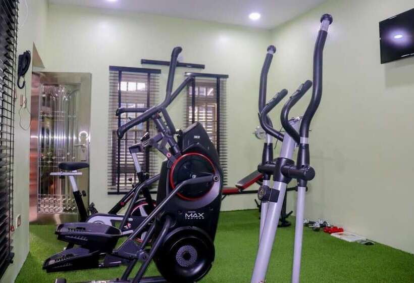 פנסיון Pious Court Guest House Old Gra