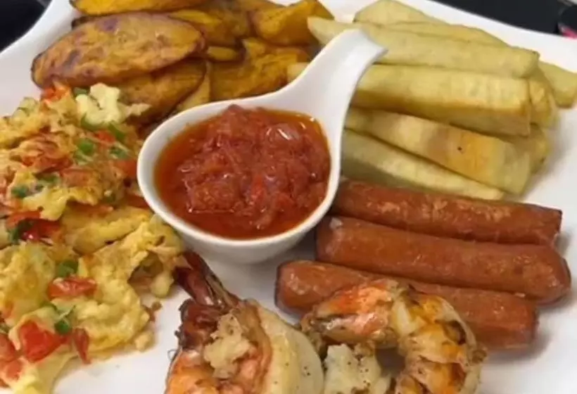 پانسیون Pious Court Guest House Old Gra