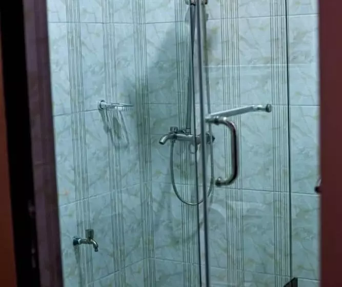 پانسیون Pious Court Guest House Old Gra