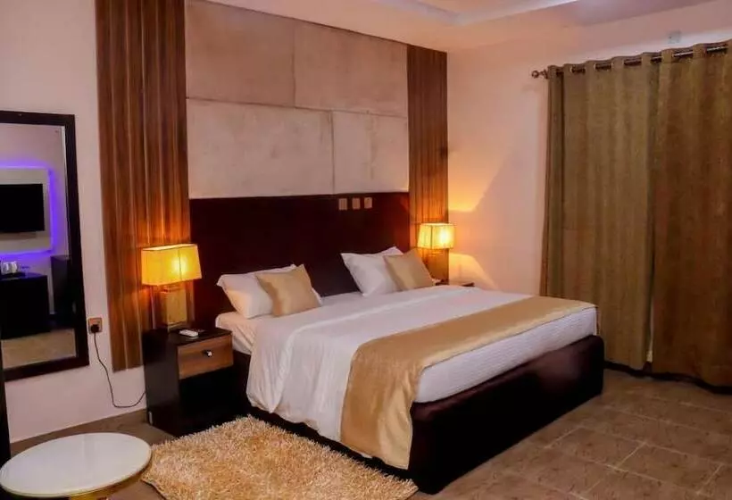 پانسیون Pious Court Guest House Old Gra