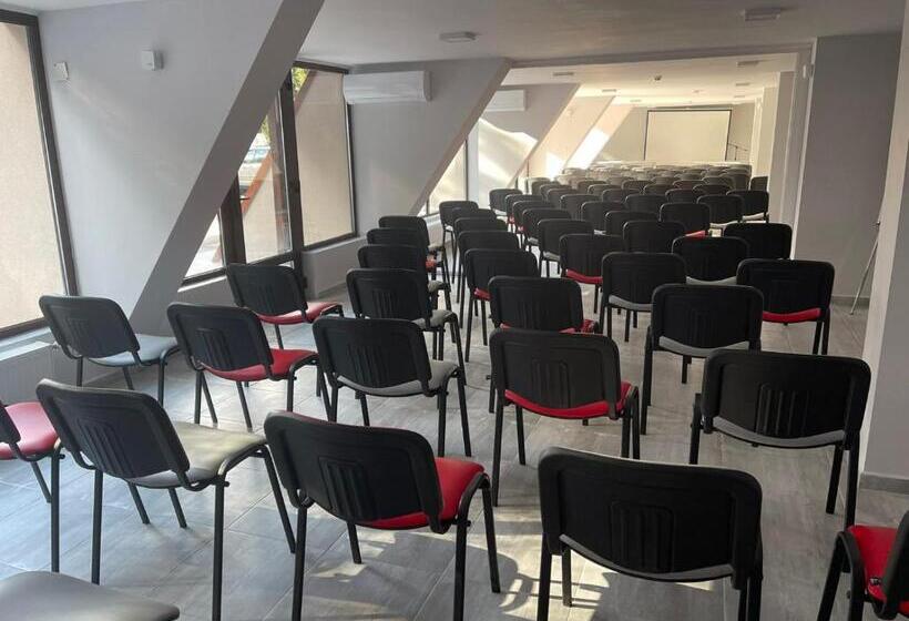 فندق Moura Mountain & Villas Spa