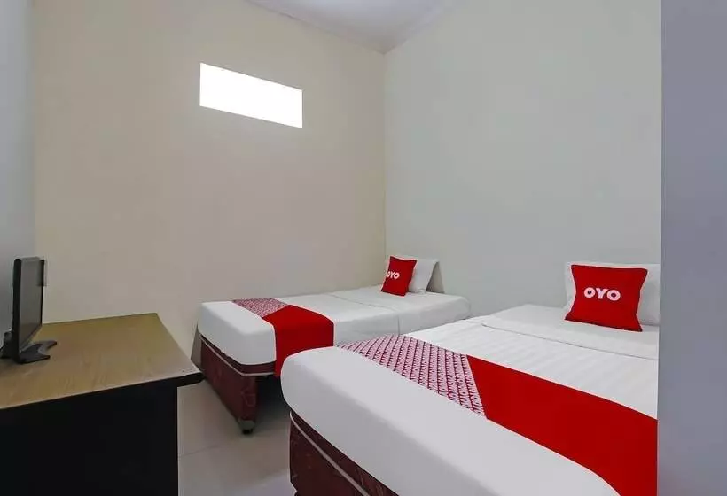 Hotelli Oyo 92437 Wahidin Guesthouse
