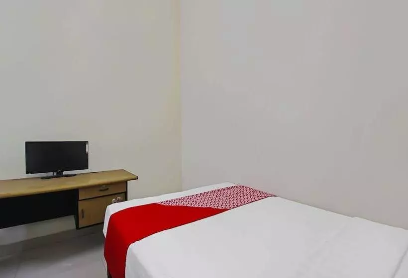 Hotelli Oyo 92437 Wahidin Guesthouse