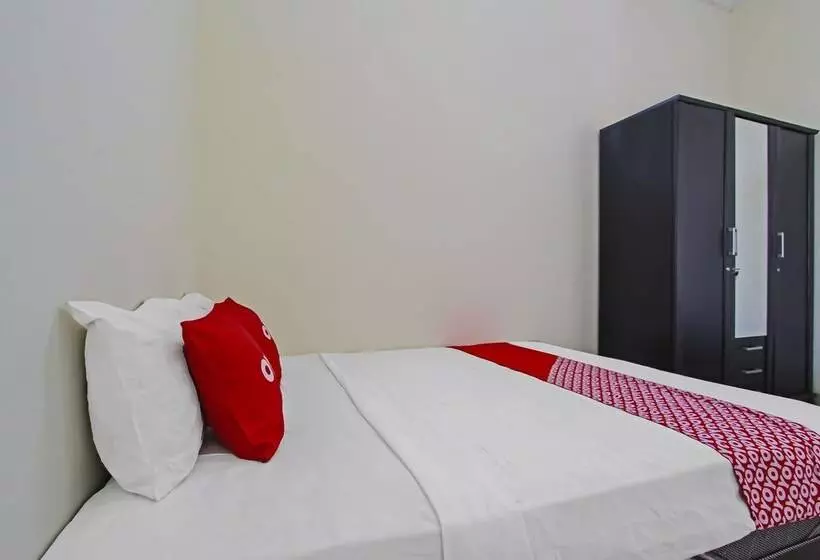 Hotelli Oyo 92437 Wahidin Guesthouse