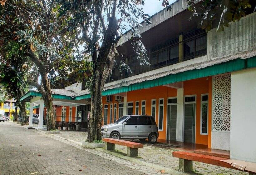 בית מלון כפרי Oyo 92457 Wisma Griya Nusa Bangsa