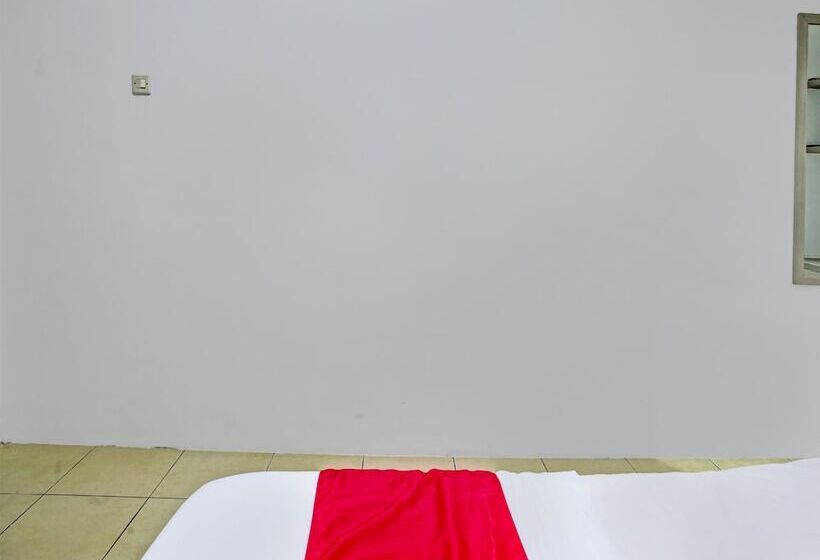 בית מלון כפרי Oyo 92457 Wisma Griya Nusa Bangsa