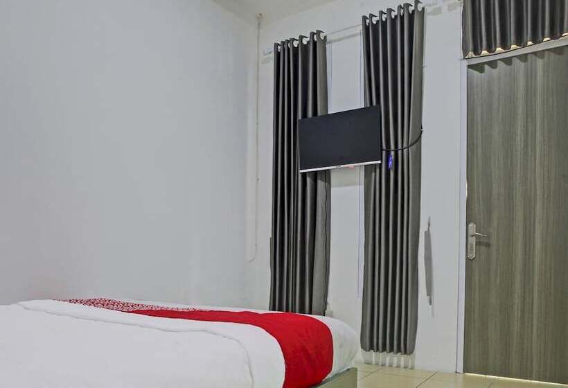 בית מלון כפרי Oyo 92457 Wisma Griya Nusa Bangsa