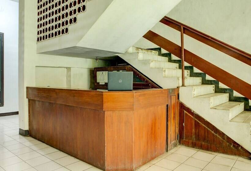 בית מלון כפרי Oyo 92457 Wisma Griya Nusa Bangsa